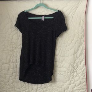 Black heathered boutique hi/lo s/s tee, small